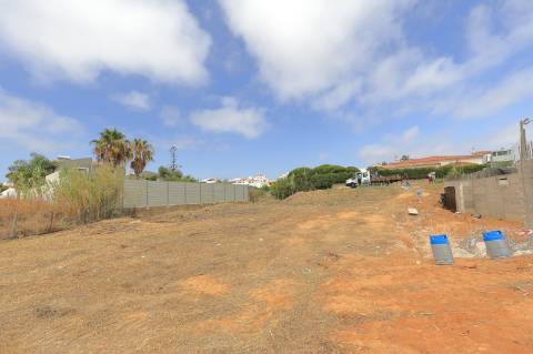 Terreno para Construção de uma Moradia em Montenegro - Faro