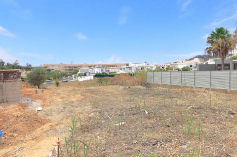 Terreno para Construção de uma Moradia em Montenegro - Faro