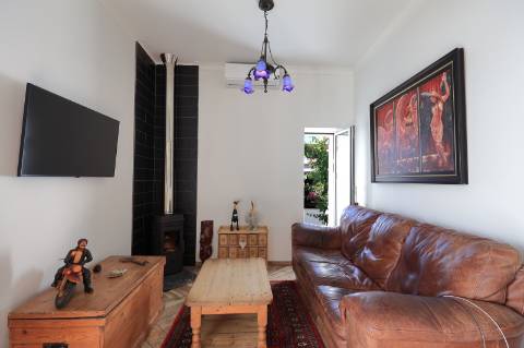 Moradia T2+1 com Garagem e Quintal em Olhão