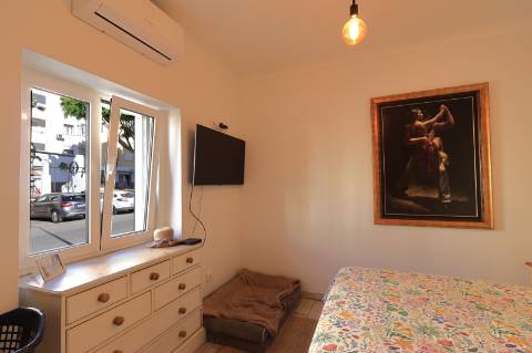 Moradia T2+1 com Garagem e Quintal em Olhão