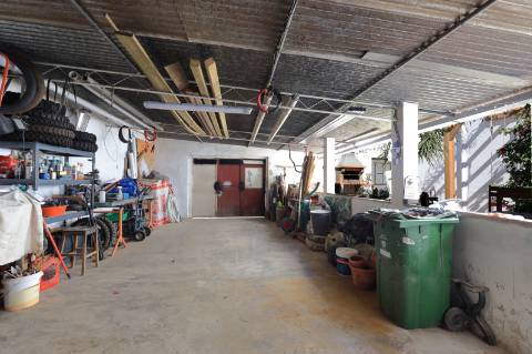 Moradia T2+1 com Garagem e Quintal em Olhão