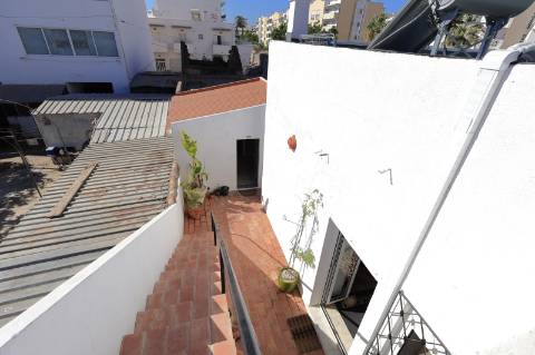 Moradia T2+1 com Garagem e Quintal em Olhão