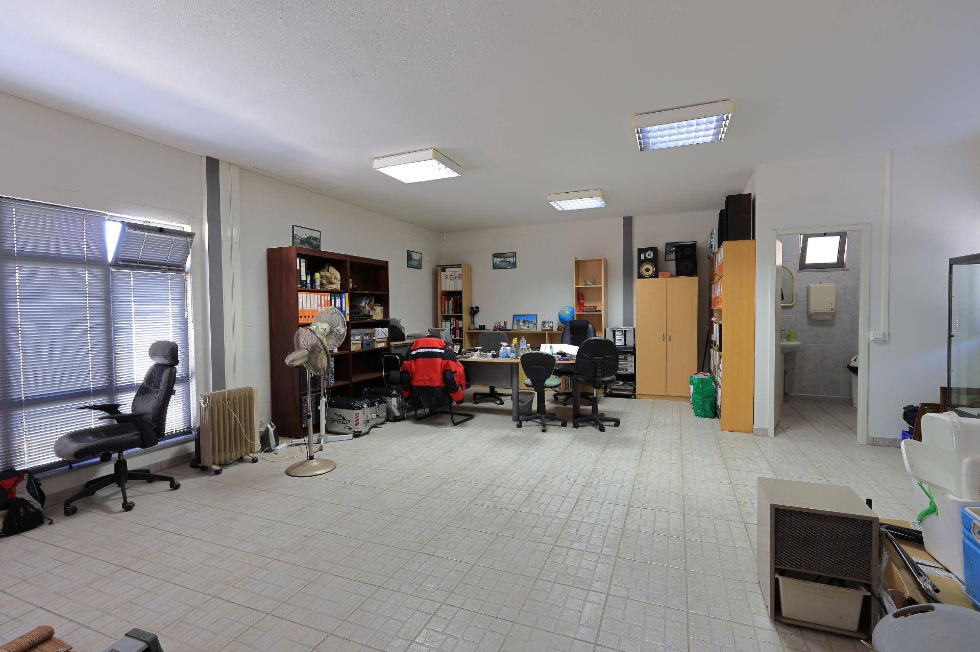 Armazém em Olhão