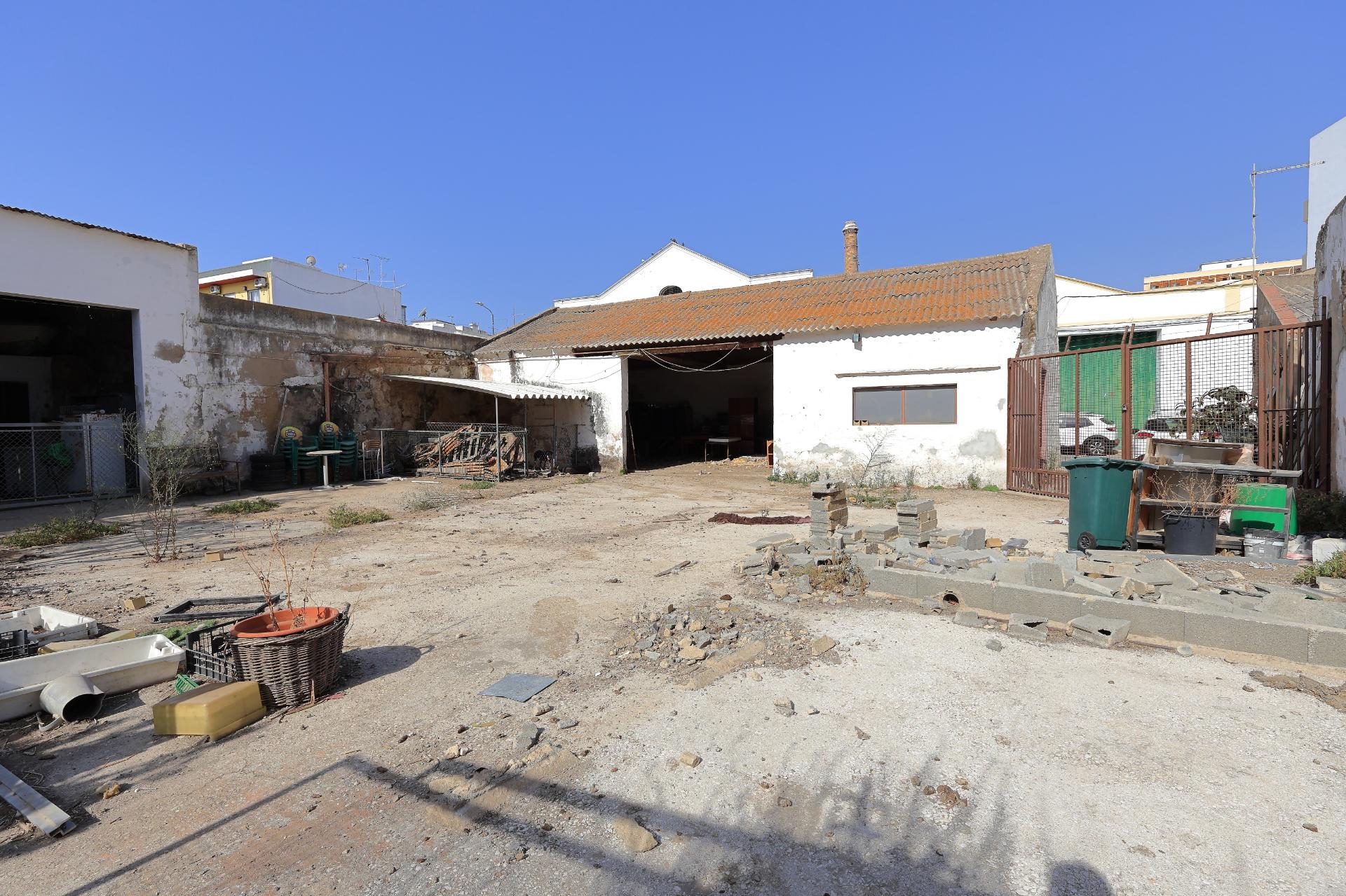 Armazém em Olhão