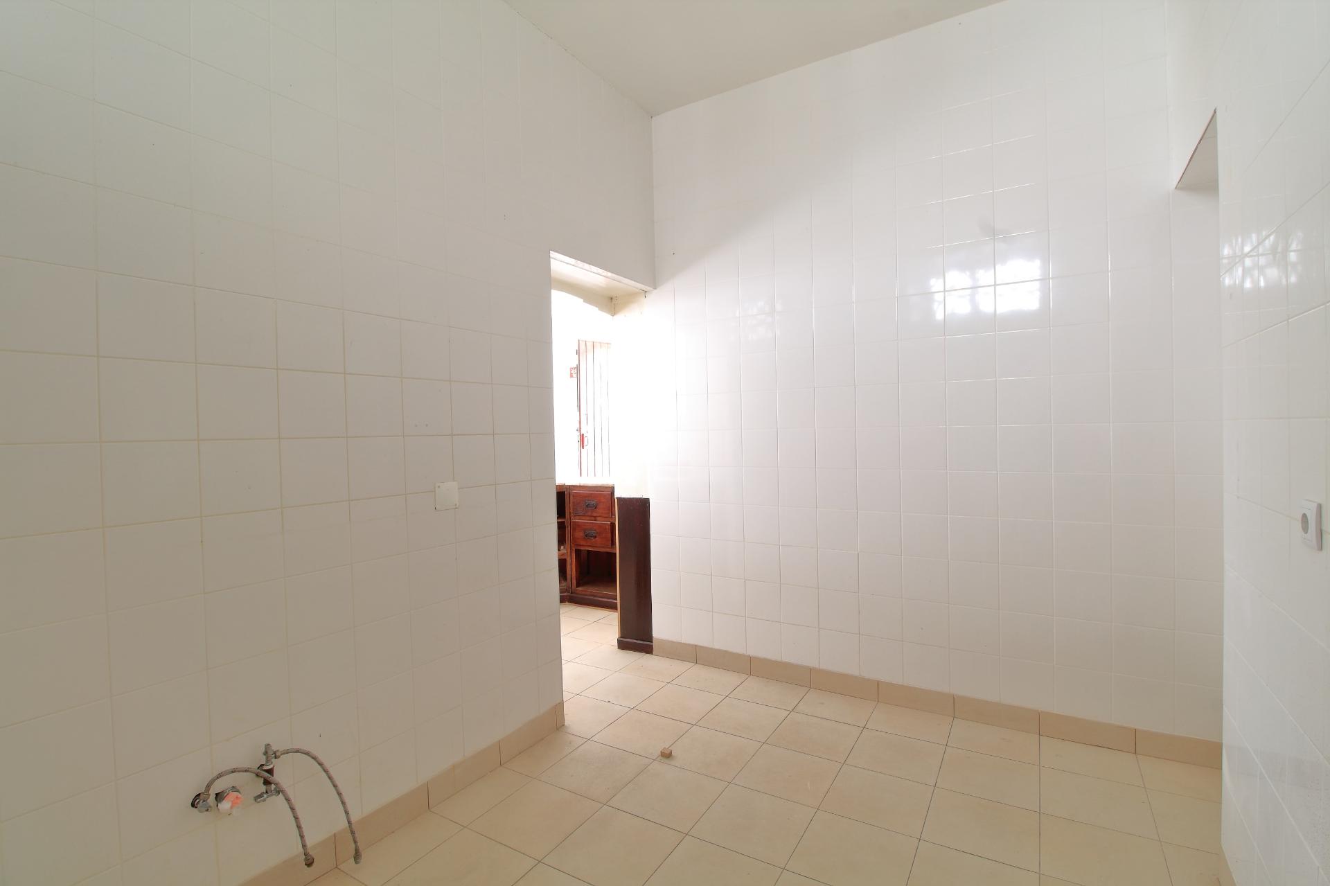 Espaço Comercial em Fuzeta