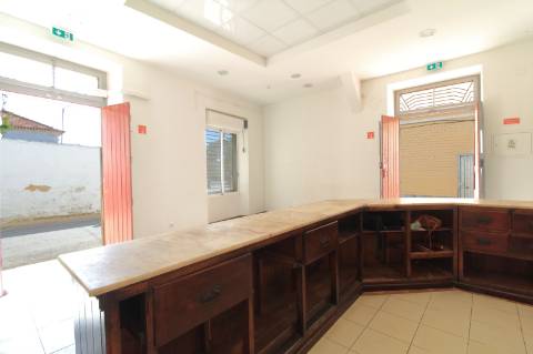 Espaço Comercial em Fuzeta