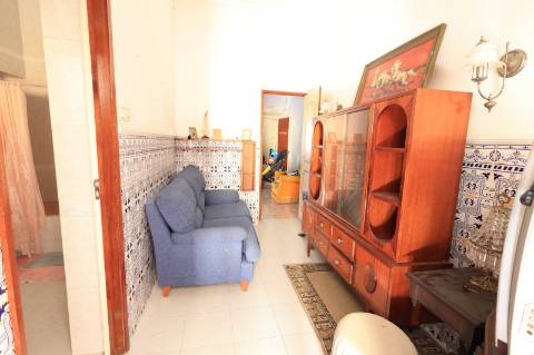 Moradia T2 + 2 com quintal e vista mar em Fuzeta