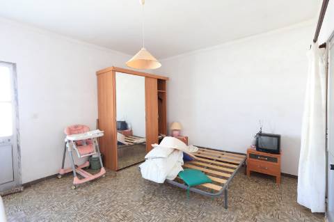 Moradia T2 + 2 com quintal e vista mar em Fuzeta