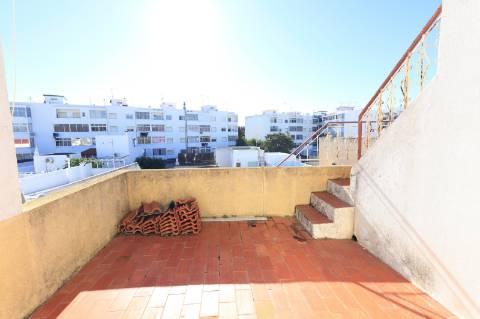 Moradia T2 + 2 com quintal e vista mar em Fuzeta