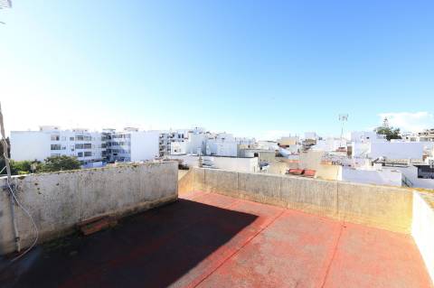 Moradia T2 + 2 com quintal e vista mar em Fuzeta