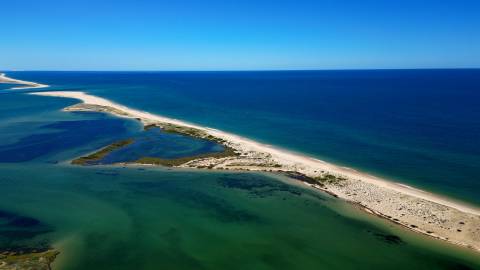 Moradia T2 + 2 com quintal e vista mar em Fuzeta