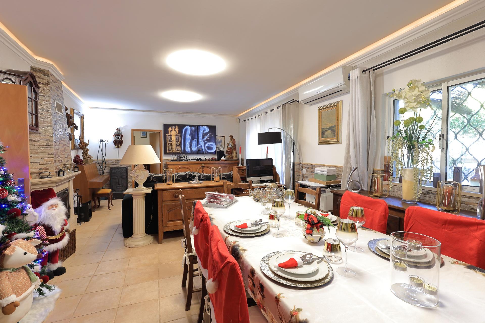 Moradia T4 com Piscina e Garagem em Peral - São Brás de Alportel