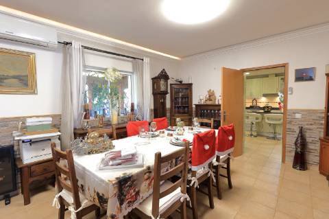 Moradia T4 com Piscina e Garagem em Peral - São Brás de Alportel