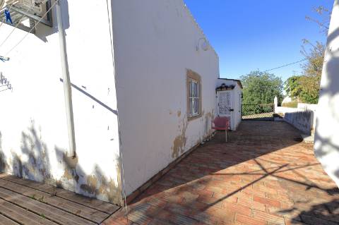 Moradia T4 com Piscina e Garagem em Peral - São Brás de Alportel