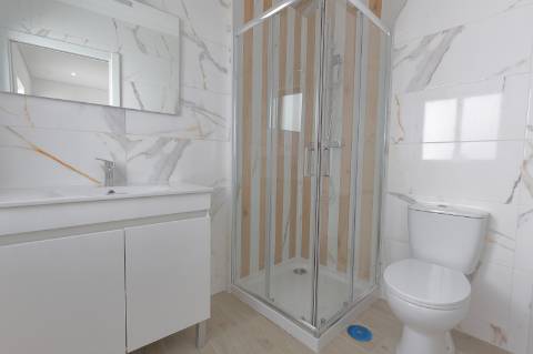 Apartamento T2 + 1 com Quintal em Faro