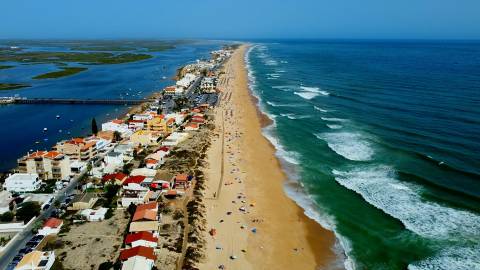 Apartamento T2 + 1 com Quintal em Faro