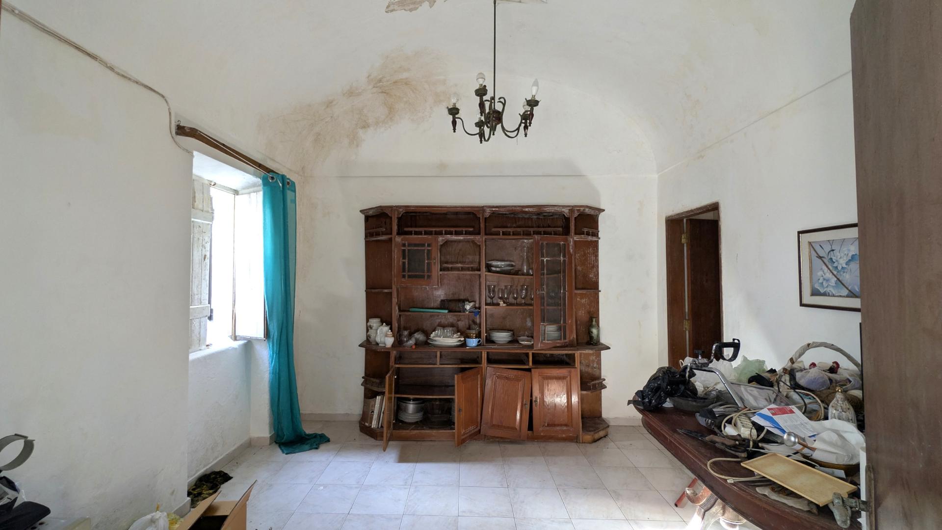 Moradia T2 para Recuperar em Fuzeta