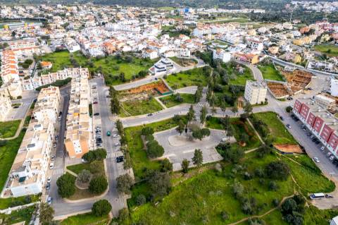 LOTE PARA CONSTRUÇÃO DE 9 APARTAMENTOS A 2 KM DE PORTIMÃO