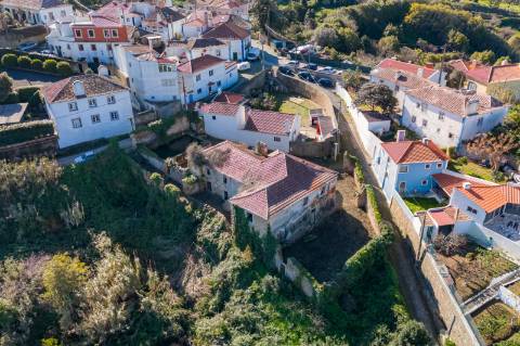 Quinta à venda na rua Candido dos Reis s/n - Vila de Colares - Mucifal