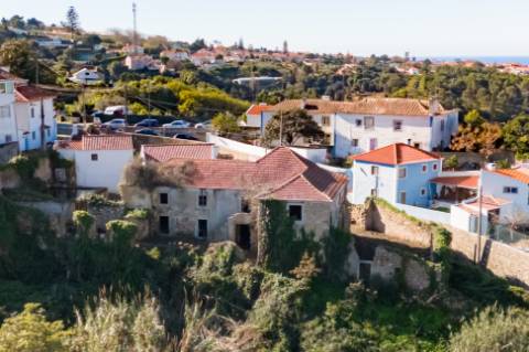Quinta à venda na rua Candido dos Reis s/n - Vila de Colares - Mucifal
