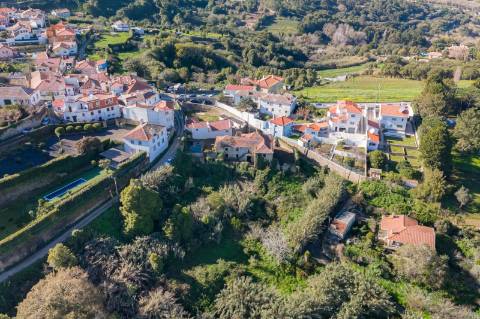 Quinta à venda na rua Candido dos Reis s/n - Vila de Colares - Mucifal