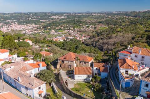 Quinta à venda na rua Candido dos Reis s/n - Vila de Colares - Mucifal