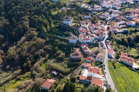 Quinta à venda na rua Candido dos Reis s/n - Vila de Colares - Mucifal