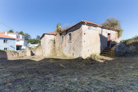 Quinta à venda na rua Candido dos Reis s/n - Vila de Colares - Mucifal