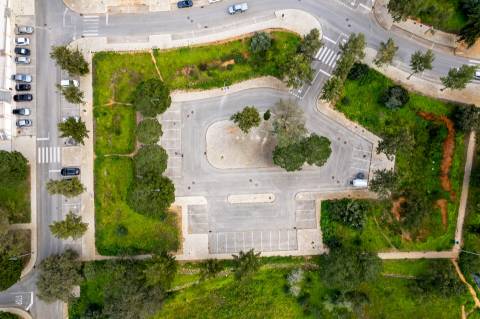 LOTE PARA CONSTRUÇÃO DE 9 APARTAMENTOS A 2 KM DE PORTIMÃO