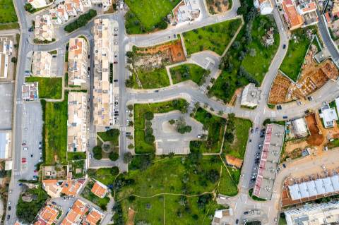 LOTE PARA CONSTRUÇÃO DE 9 APARTAMENTOS A 2 KM DE PORTIMÃO