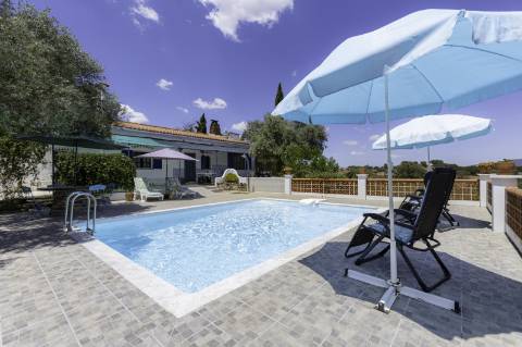 Venda de Quinta no Alentejo com Casa Tradicional, Piscina e 6 Hectares de Terreno - Vila Verde de Ficalho, Alentejo