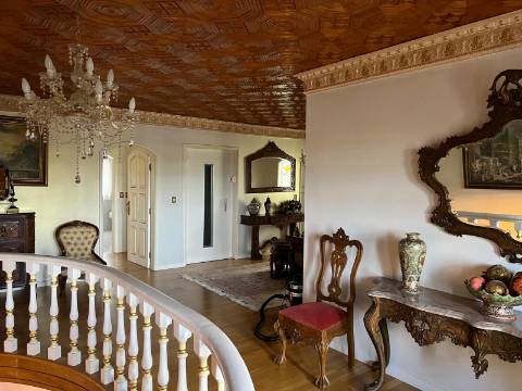 Moradia de Prestígio em Sepins, Cantanhede Um Refúgio de Elegância Clássica e Luxo Contemporâneo