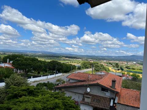 Moradia de Prestígio em Sepins, Cantanhede Um Refúgio de Elegância Clássica e Luxo Contemporâneo
