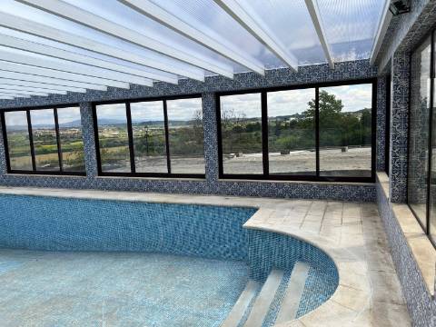 Moradia de Prestígio em Sepins, Cantanhede Um Refúgio de Elegância Clássica e Luxo Contemporâneo