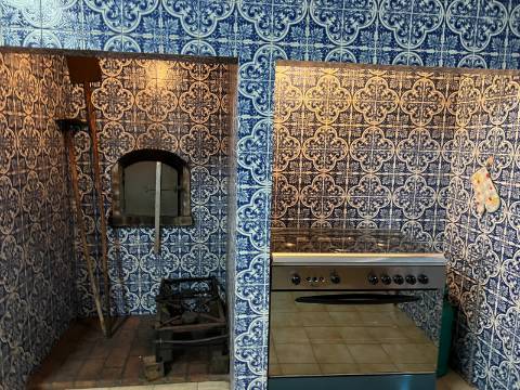 Moradia de Prestígio em Sepins, Cantanhede Um Refúgio de Elegância Clássica e Luxo Contemporâneo