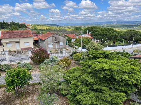Moradia de Prestígio em Sepins, Cantanhede Um Refúgio de Elegância Clássica e Luxo Contemporâneo