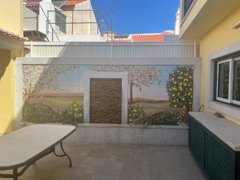 Fantastica Moradia T5 + Apto T3 no Centro de Lagoa/Carvoeiro