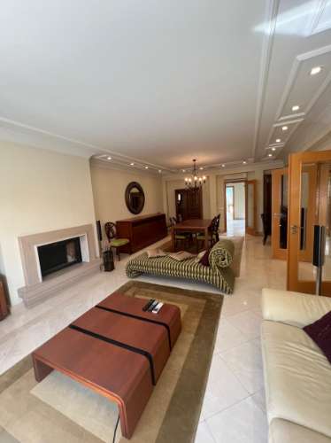 Fantastica Moradia T5 + Apto T3 no Centro de Lagoa/Carvoeiro