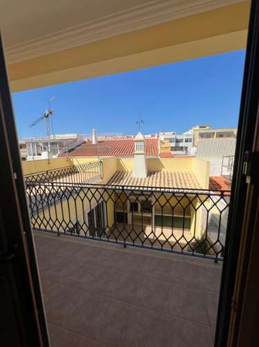 Fantastica Moradia T5 + Apto T3 no Centro de Lagoa/Carvoeiro