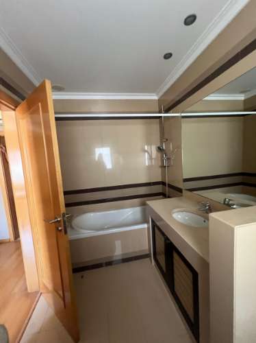 Fantastica Moradia T5 + Apto T3 no Centro de Lagoa/Carvoeiro