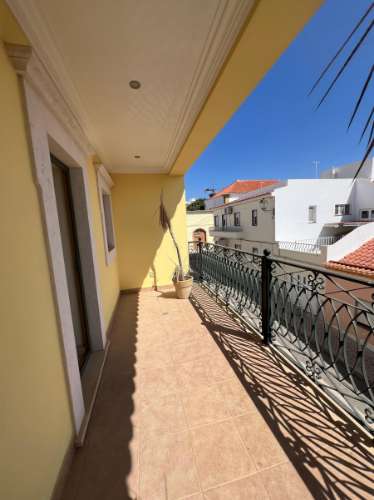 Fantastica Moradia T5 + Apto T3 no Centro de Lagoa/Carvoeiro