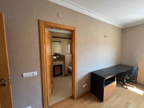 Fantastica Moradia T5 + Apto T3 no Centro de Lagoa/Carvoeiro