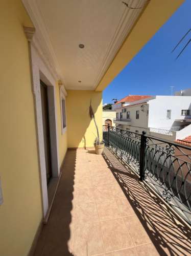 Fantastica Moradia T5 + Apto T3 no Centro de Lagoa/Carvoeiro