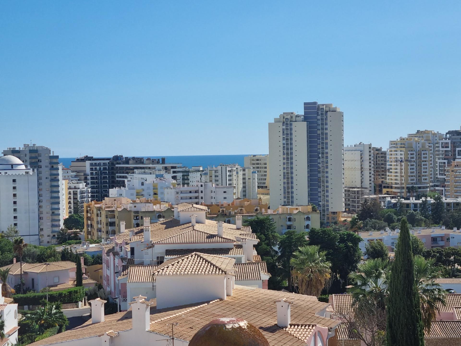 Apartamento T3 de Sonho em Portimão Vista Mar e Rio, a 1,6 km da Praia da Rocha!