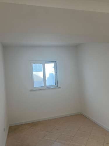 Moradia T3 Renovada no Centro de Parchal - Conforto, Estilo e Localização Privilegiada!