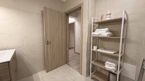 Apartamento T2 na Praia da Rocha - Totalmente Mobilado com Garagem e Piscina