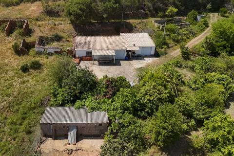 Quinta em Charcoes - Alferce - Monchique
