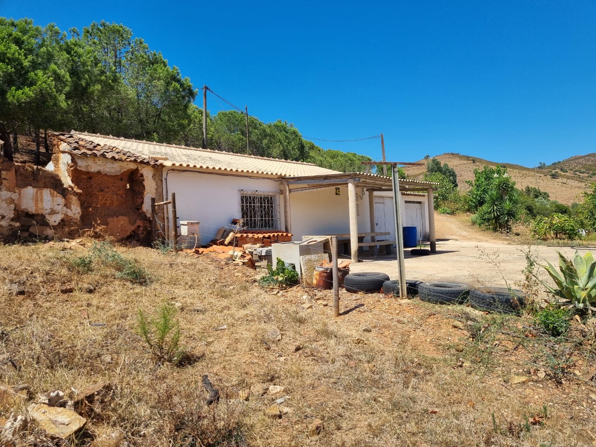 Quinta em Charcoes - Alferce - Monchique