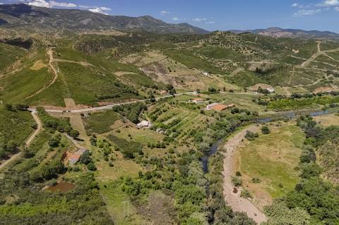 Quinta em Charcoes - Alferce - Monchique