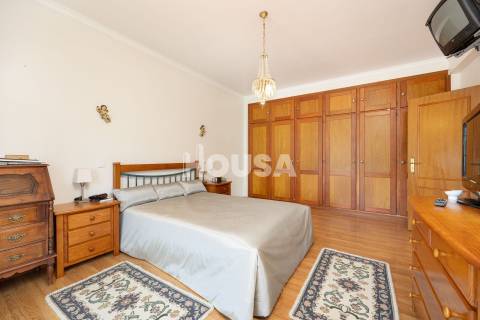 Moradia T3 com terreno na Barreira, Leiria.